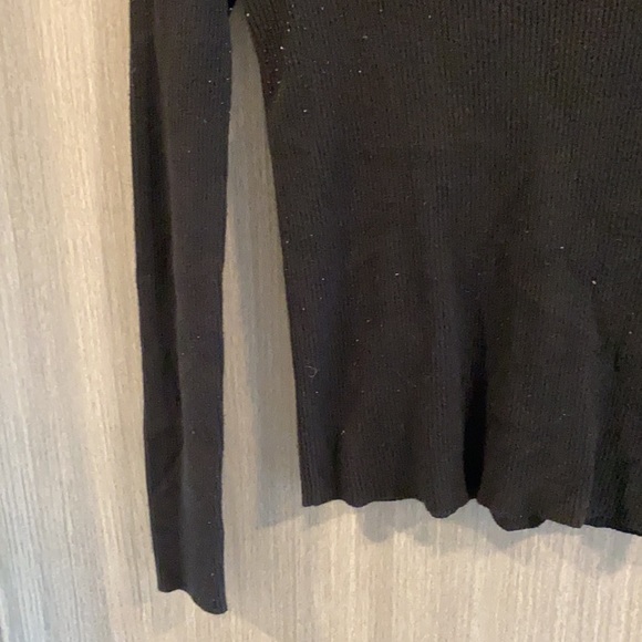 ❗️BOGO❗️Black Turtleneck - Picture 5 of 9